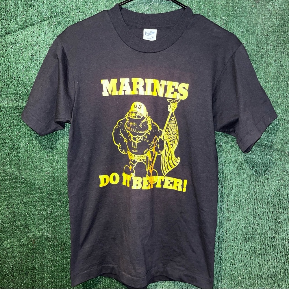 TRUE VINTAGE 80s Velva Sheen Marines Do It Better Black Shirt M USMC